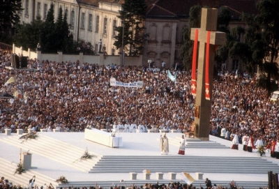 �w. Jan Pawe� II na Placu Zwyci�stwa w Warszawie, 2 czerwca 1979 r.
