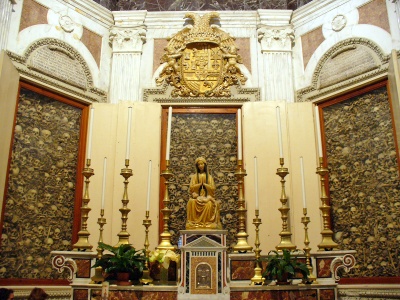 Prezbiterium katedry w Otranto z widocznymi szcz�tkami m�czennik�w