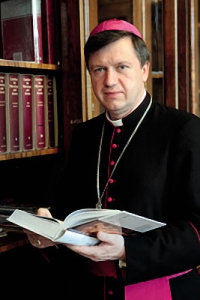 abp J�zef Kupny, ordynariusz metropolita wroc�awski